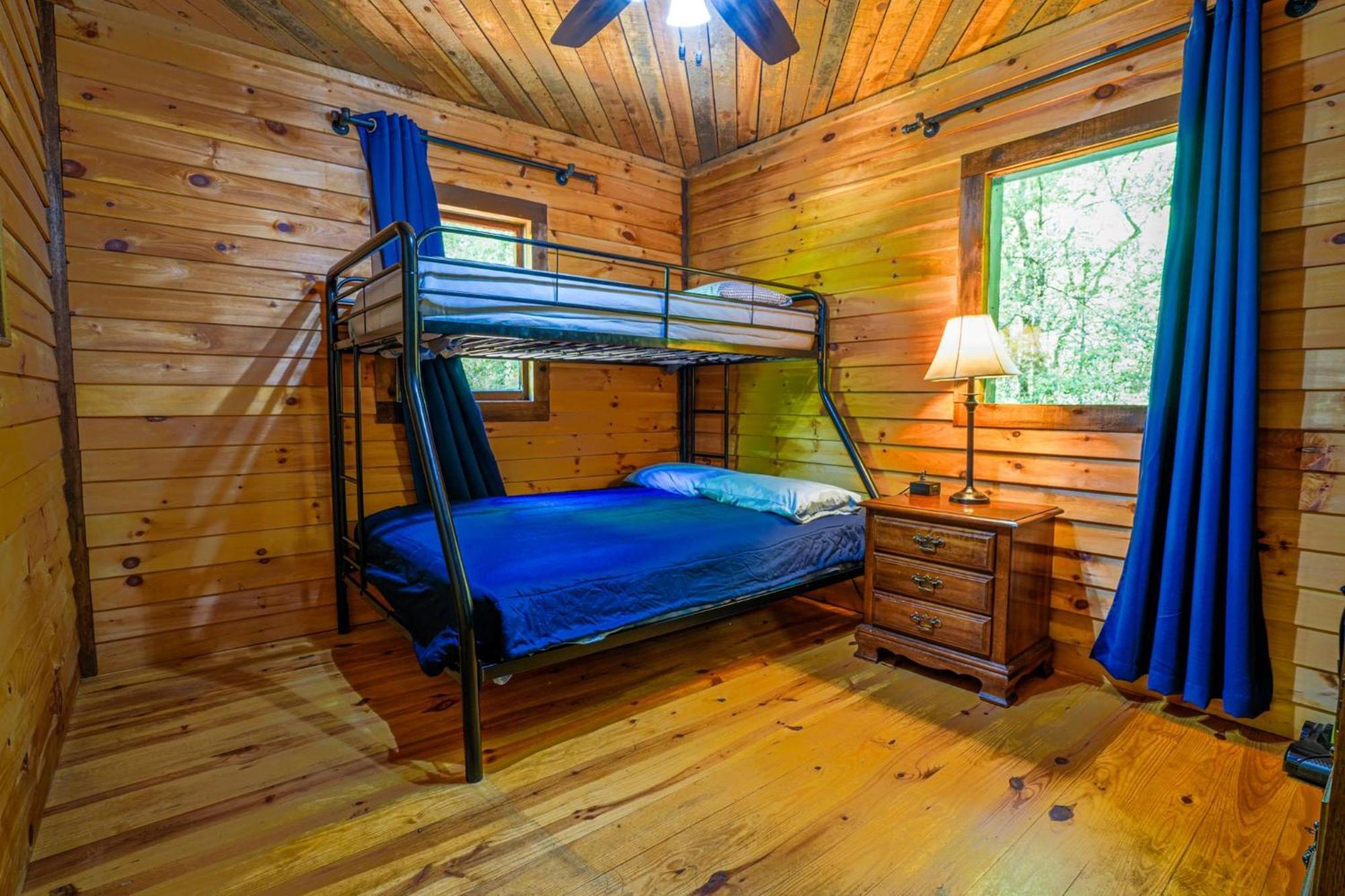 The Big Little Cabin - Hot Tub & Playground Dahlonega Ngoại thất bức ảnh